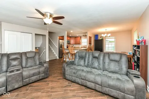 3983 Pineview Lane Greenwood IN 46142