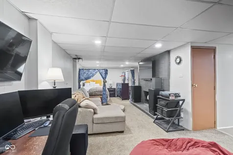 801 N 10th Street Noblesville IN 46060