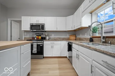 12647 Brookdale Drive Fishers IN 46037