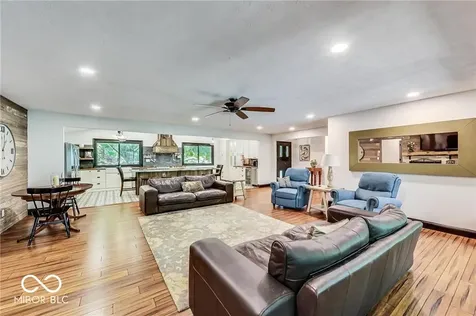 680 Robin Lane Greenfield IN 46140