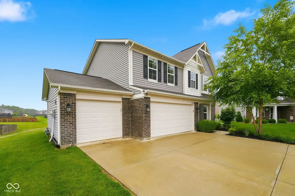 9802 Violet Circle Indianapolis IN 46239