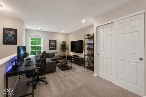 9802 Violet Circle Indianapolis IN 46239