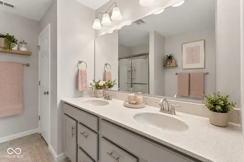9802 Violet Circle Indianapolis IN 46239