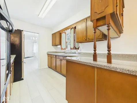 1403 Cottonwood Drive Anderson IN 46012