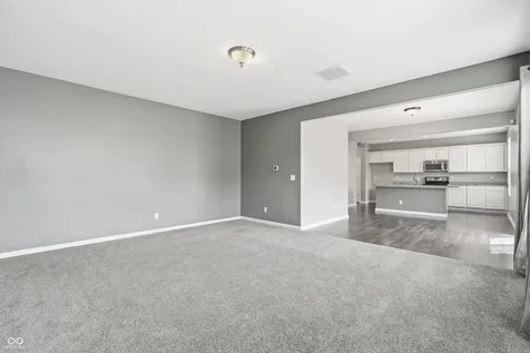 5773 Blue Sky Drive Whitestown IN 46075