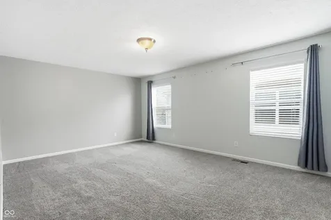 5773 Blue Sky Drive Whitestown IN 46075