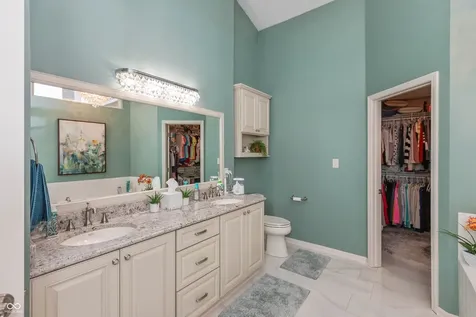 9509 Summer Ridge Place Indianapolis IN 46260