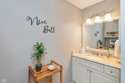9509 Summer Ridge Place Indianapolis IN 46260