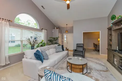 9509 Summer Ridge Place Indianapolis IN 46260