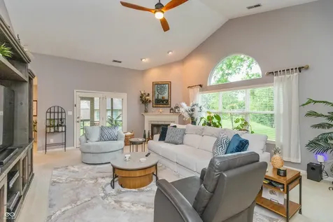 9509 Summer Ridge Place Indianapolis IN 46260