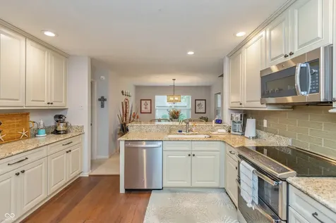 9509 Summer Ridge Place Indianapolis IN 46260