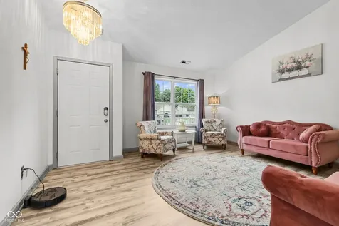 7814 Connie Drive Indianapolis IN 46237