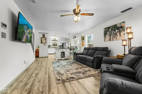 7814 Connie Drive Indianapolis IN 46237