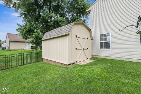 7814 Connie Drive Indianapolis IN 46237