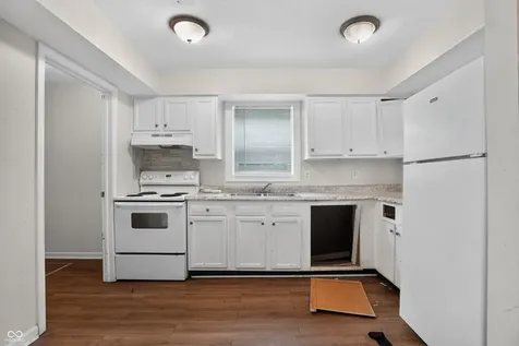4122 Elmhurst Drive Indianapolis IN 46226