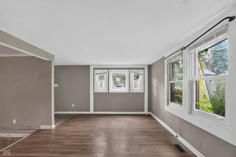 4122 Elmhurst Drive Indianapolis IN 46226