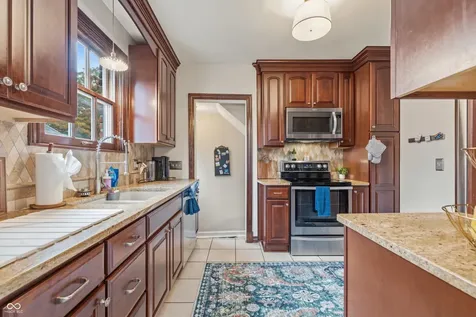 5454 N Illinois Street Indianapolis IN 46208