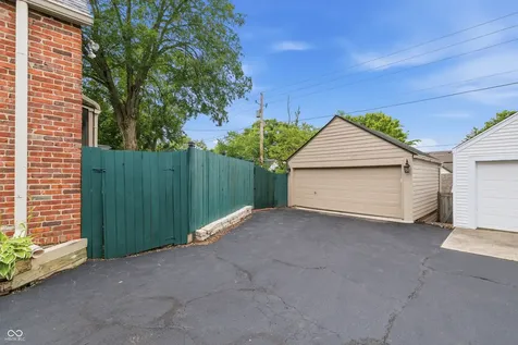 5454 N Illinois Street Indianapolis IN 46208