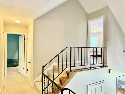8950 Sourwood Court Indianapolis IN 46260