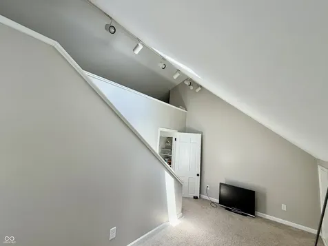 8950 Sourwood Court Indianapolis IN 46260