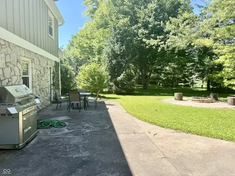 8950 Sourwood Court Indianapolis IN 46260