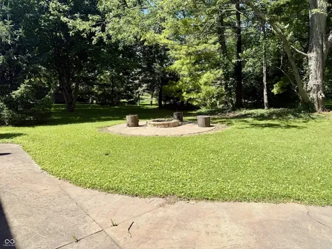 8950 Sourwood Court Indianapolis IN 46260