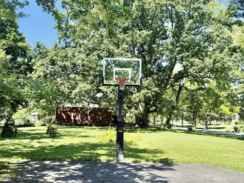 8950 Sourwood Court Indianapolis IN 46260