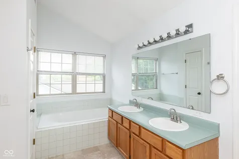 6336 Fountain Springs Boulevard Indianapolis IN 46236