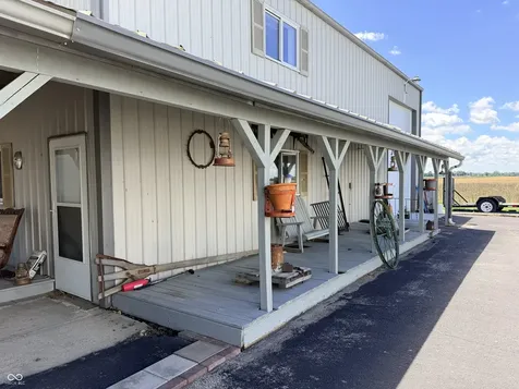 10141 W 900 N Colfax IN 46035
