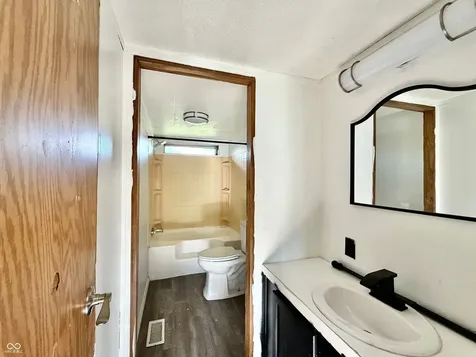 107 N Boehning Street Indianapolis IN 46219