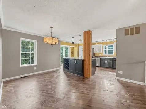 9328 Homeside Drive Indianapolis IN 46250
