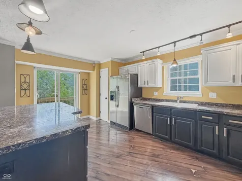 9328 Homeside Drive Indianapolis IN 46250