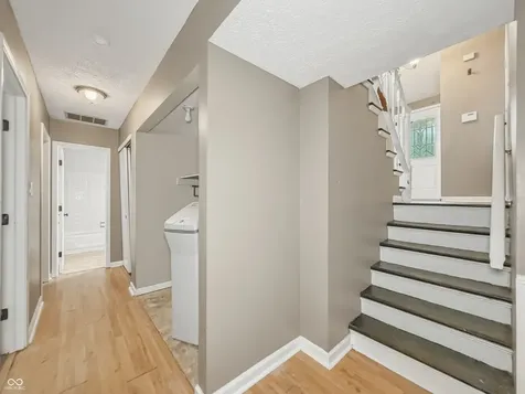 9328 Homeside Drive Indianapolis IN 46250