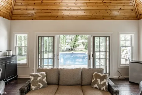 6405 Landborough North Drive Indianapolis IN 46220