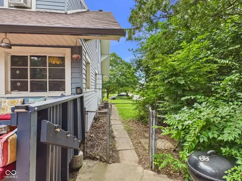 829 N Lesley Avenue Indianapolis IN 46219