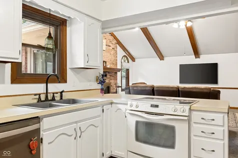 10332 Vandergriff Road Indianapolis IN 46239