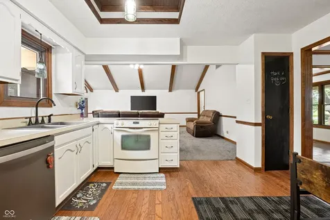 10332 Vandergriff Road Indianapolis IN 46239