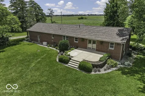 3562 E 600 N Whiteland IN 46184
