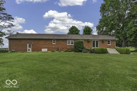 3562 E 600 N Whiteland IN 46184