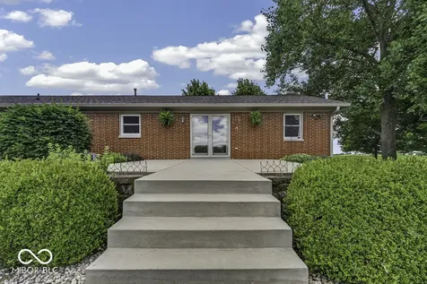 3562 E 600 N Whiteland IN 46184