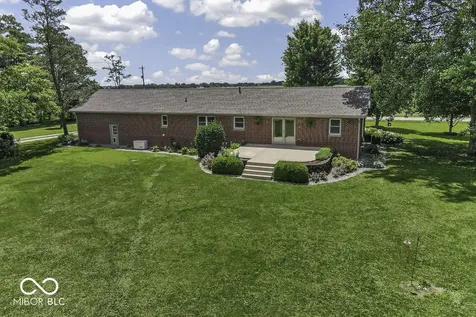 3562 E 600 N Whiteland IN 46184