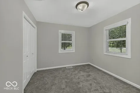 3562 E 600 N Whiteland IN 46184