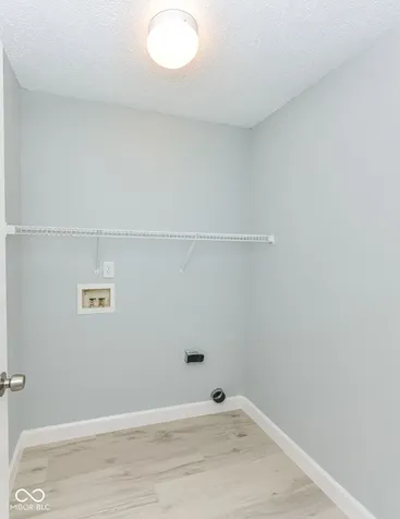 652 Meadows Edge Lane Indianapolis IN 46217