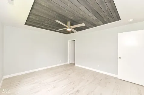 652 Meadows Edge Lane Indianapolis IN 46217
