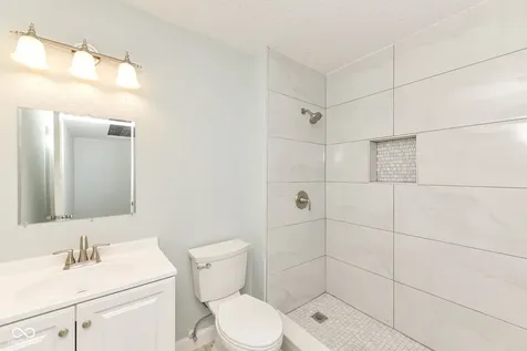 652 Meadows Edge Lane Indianapolis IN 46217
