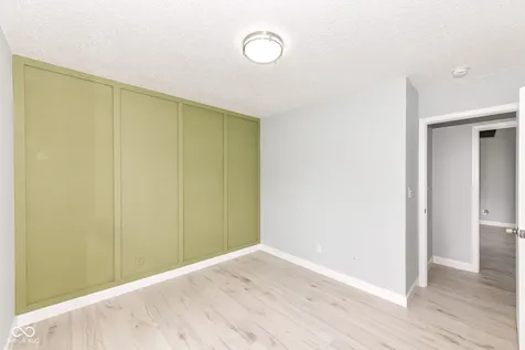 652 Meadows Edge Lane Indianapolis IN 46217