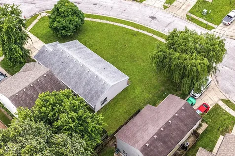 652 Meadows Edge Lane Indianapolis IN 46217