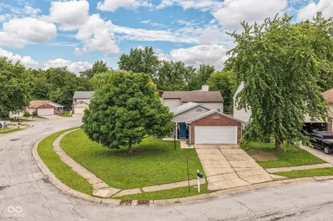 652 Meadows Edge Lane Indianapolis IN 46217