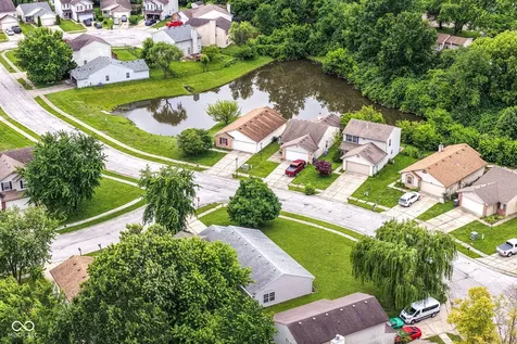 652 Meadows Edge Lane Indianapolis IN 46217