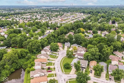 652 Meadows Edge Lane Indianapolis IN 46217